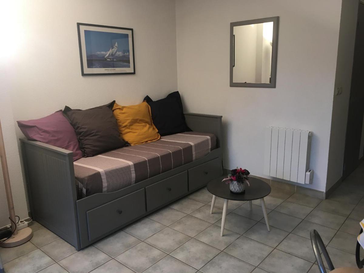 Sanary Sur Mer Appartement 30M2 T2 Avec Terrasse Piscine 10Min A Pied De La Plage Exteriér fotografie