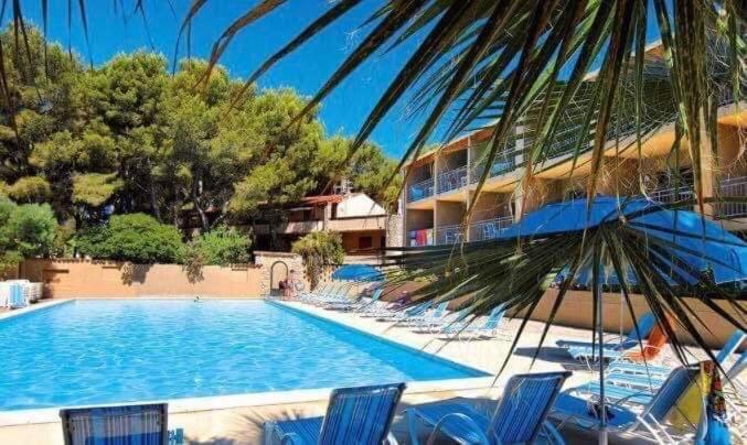 Sanary Sur Mer Appartement 30M2 T2 Avec Terrasse Piscine 10Min A Pied De La Plage Exteriér fotografie
